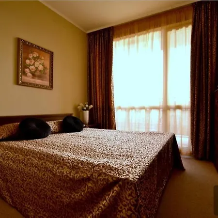 феста първа линия Apartment