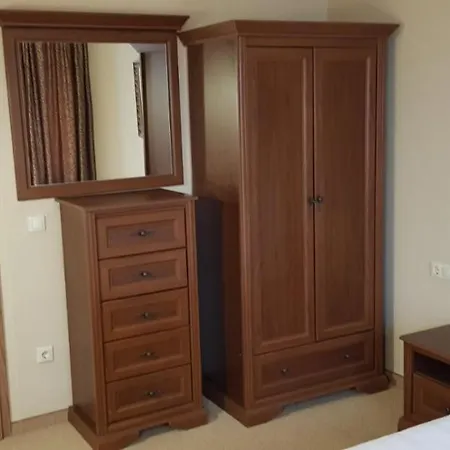 Appartement феста първа линия *