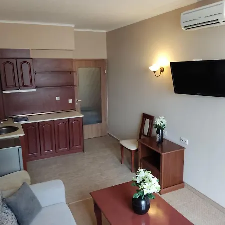 Apartment феста първа линия