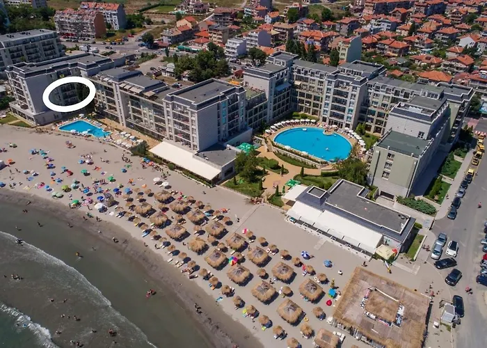 феста първа линия Apartment Pomorie